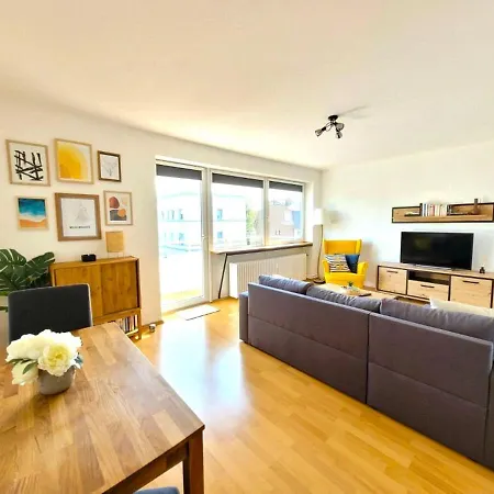 Stilvolles Mit Balkon דירה *