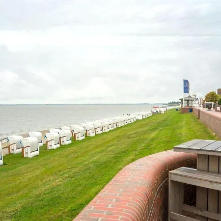 Stilvolles Mit Balkon