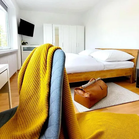 Stilvolles Mit Balkon فيلهلمسهافن