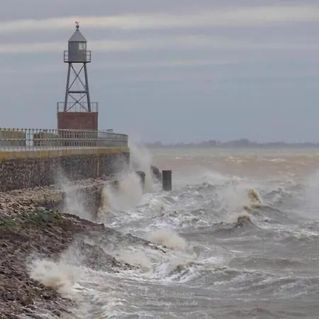 Stilvolles Mit Balkon דירה *